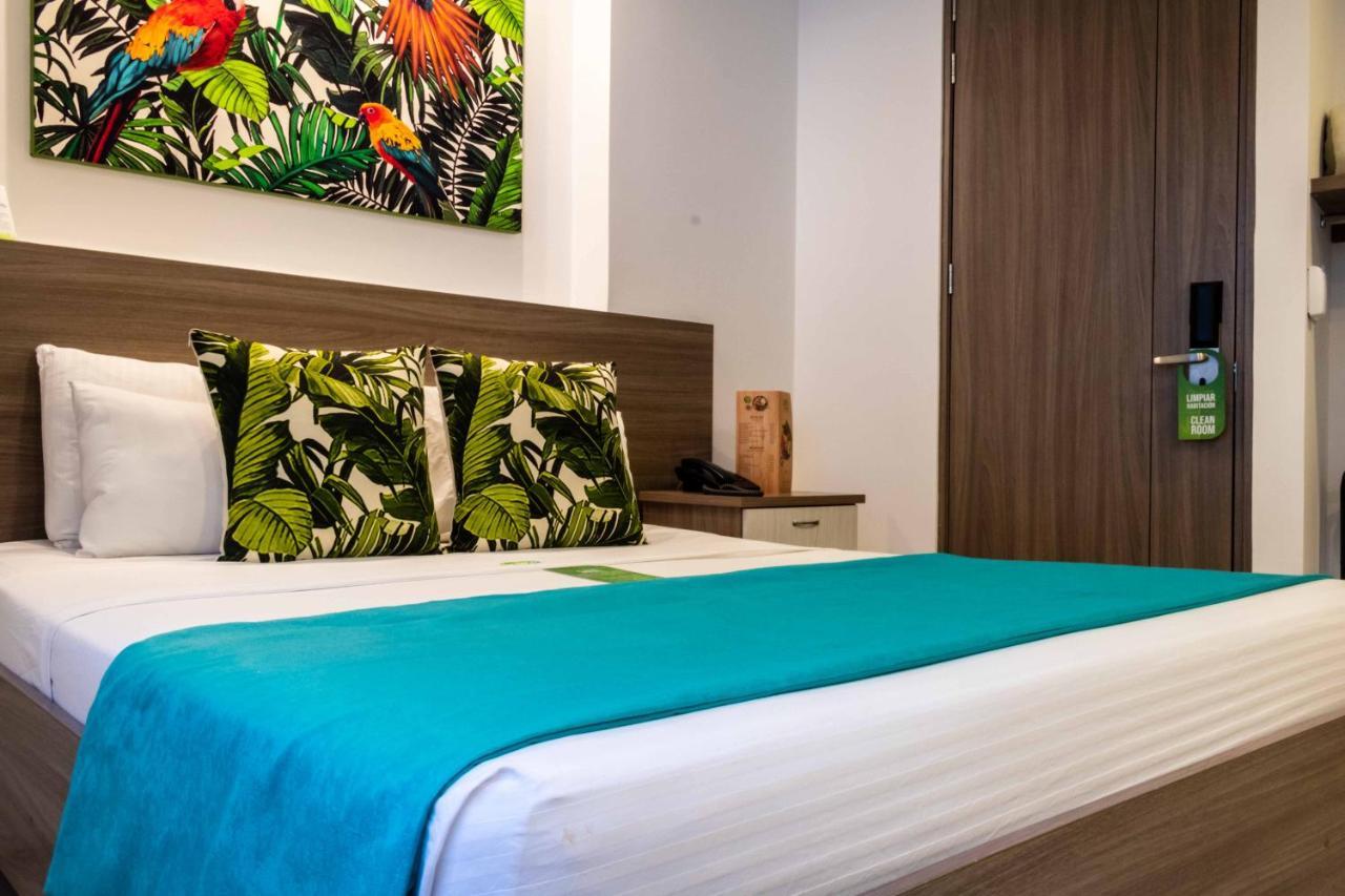 Lleras Green Hotel Medellin Ngoại thất bức ảnh