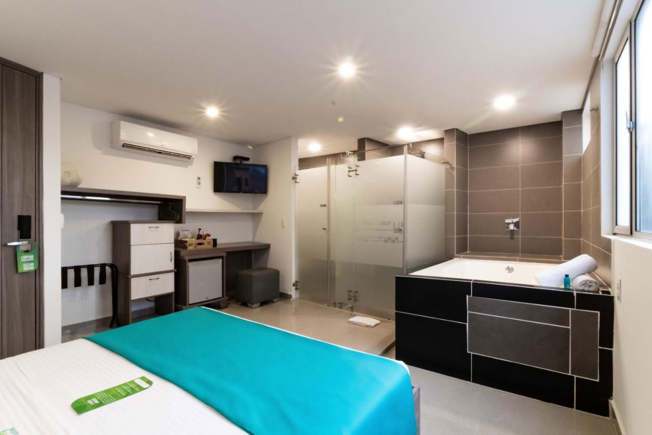 Lleras Green Hotel Medellin Ngoại thất bức ảnh
