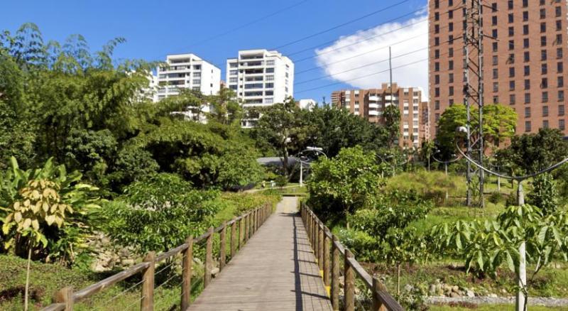 Lleras Green Hotel Medellin Ngoại thất bức ảnh
