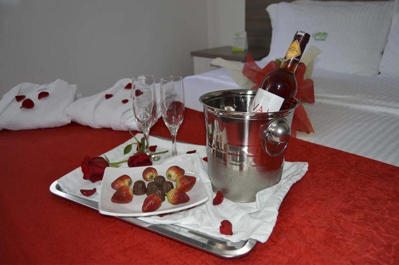 Lleras Green Hotel Medellin Ngoại thất bức ảnh