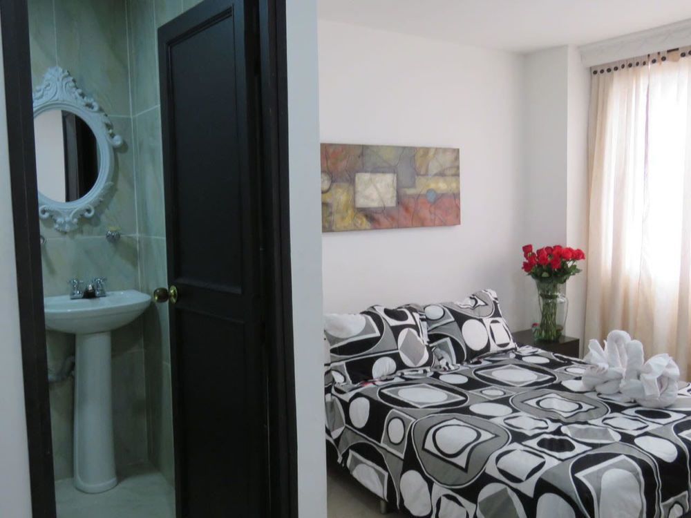 Lleras Green Hotel Medellin Ngoại thất bức ảnh