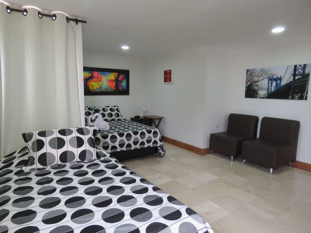 Lleras Green Hotel Medellin Ngoại thất bức ảnh
